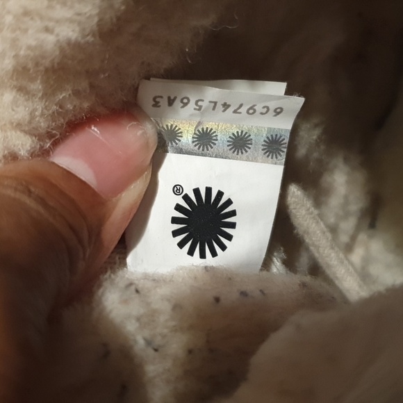 UGG Neumel Mashup Kids Boot sz 3 - Picture 12 of 12